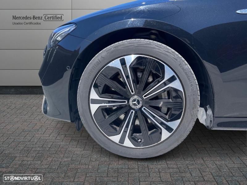 Mercedes-Benz E 300 Standard - 6