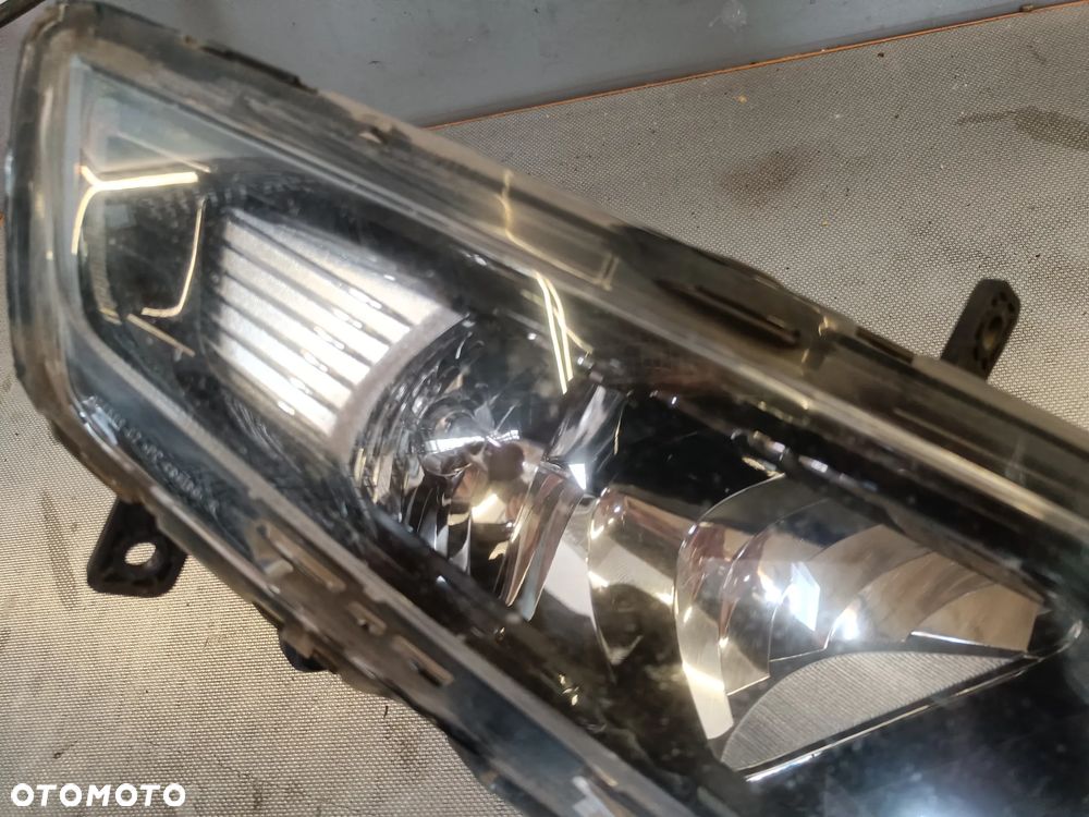Halogen Prawy Przedni Seat Leon 3 III FR 5F0941700A - 3