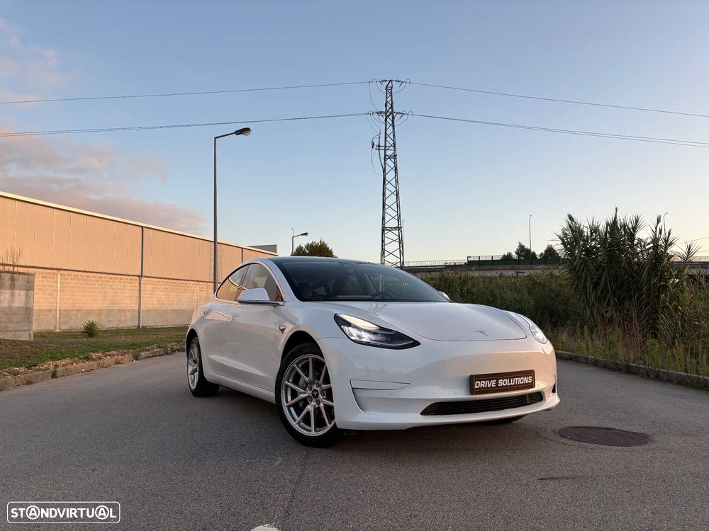 Tesla Model 3 Standard Range Plus RWD - 1