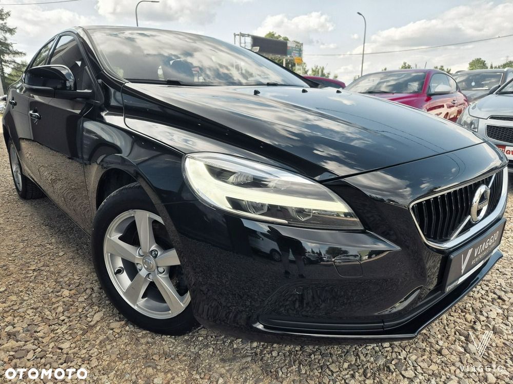 Volvo V40 T2 Momentum - 32