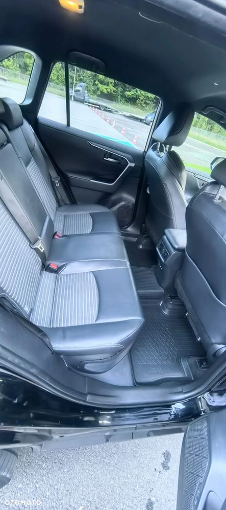 Toyota RAV4 2.5 Hybrid Black Edition by JBL 4x4 - 22