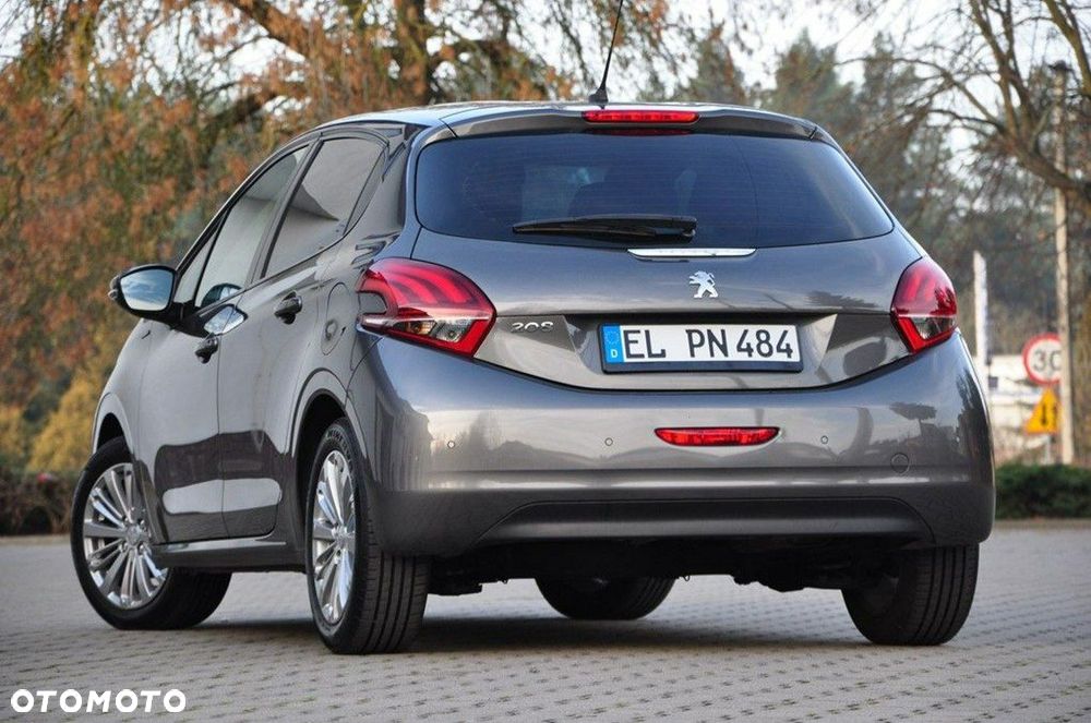 Peugeot 208 PureTech 82 Stop & Start Signature - 26