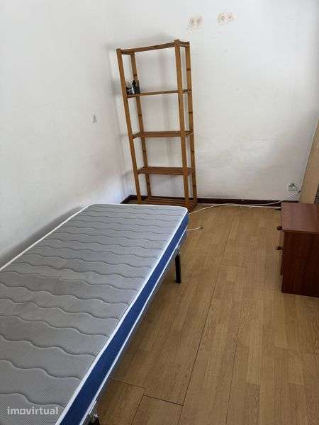 Arrenda se apartamento T2 - Grande imagem: 3/5