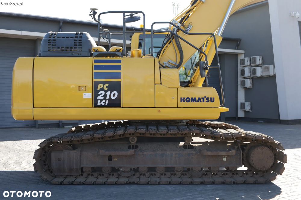 Komatsu PC210LC-11 - 11