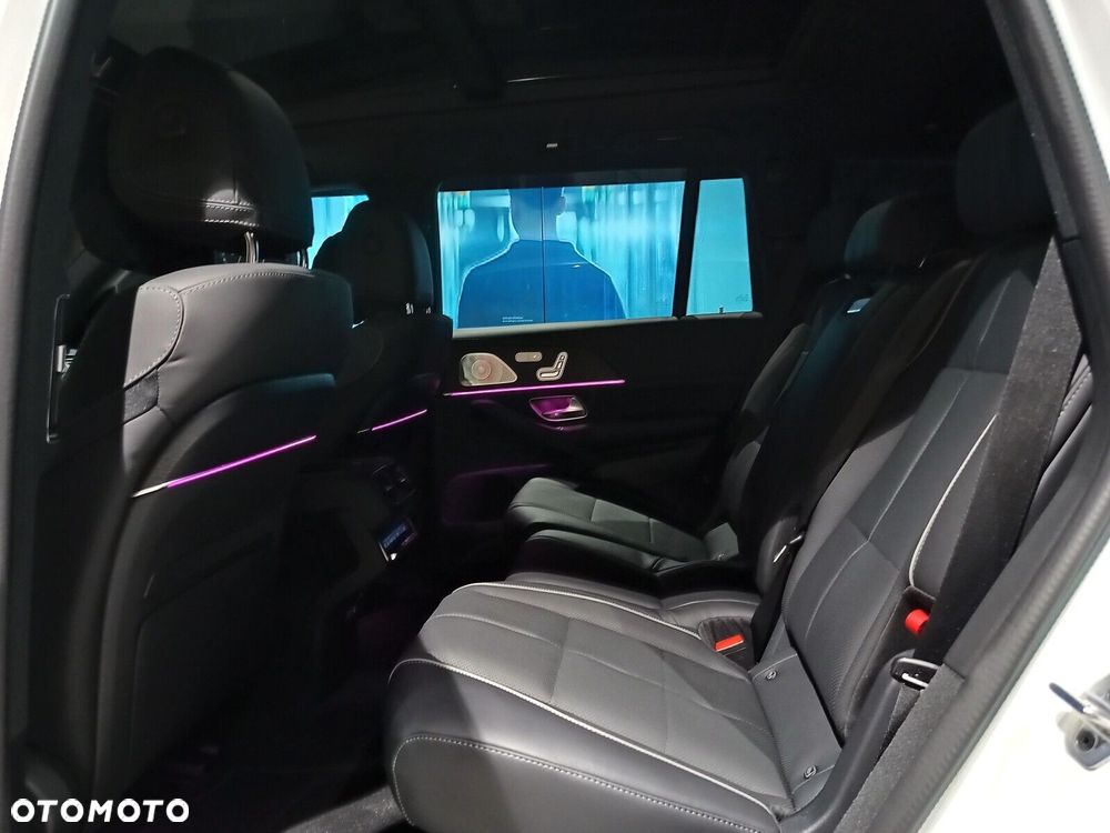 Mercedes-Benz GLS - 23