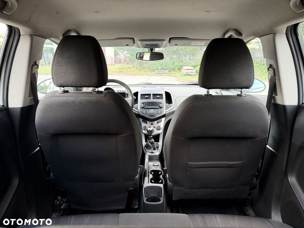 Chevrolet Aveo - 15