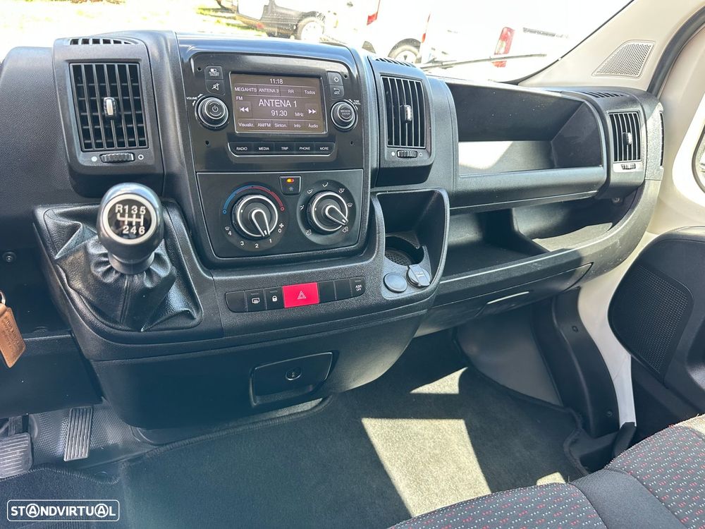 Peugeot Boxer 2.2 BlueHDi 330 L2H1 Premium - 11