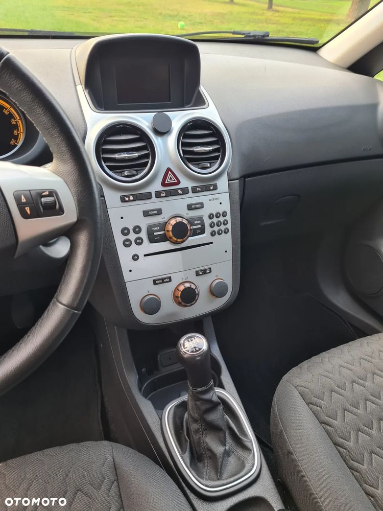 Opel Corsa 1.4 16V Edition - 15