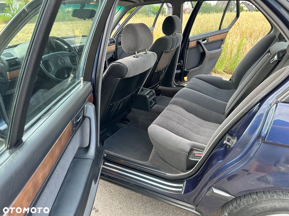 BMW Seria 7 730i - 23