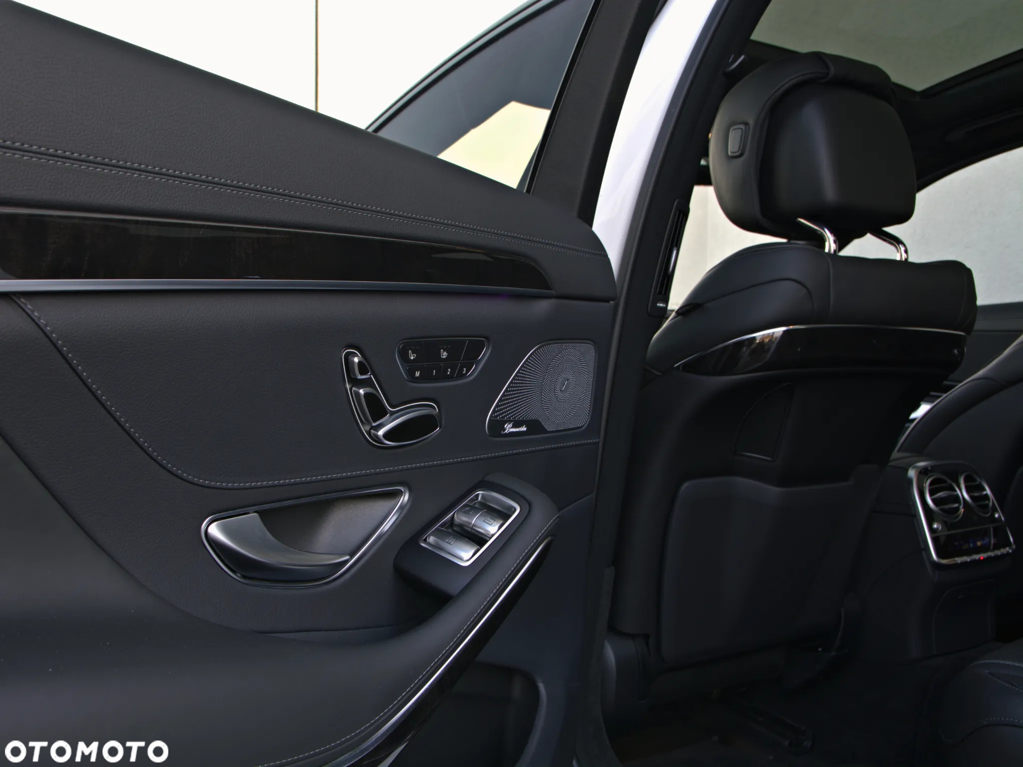 Mercedes-Benz Klasa S 560 4-Matic L 9G-TRONIC - 22