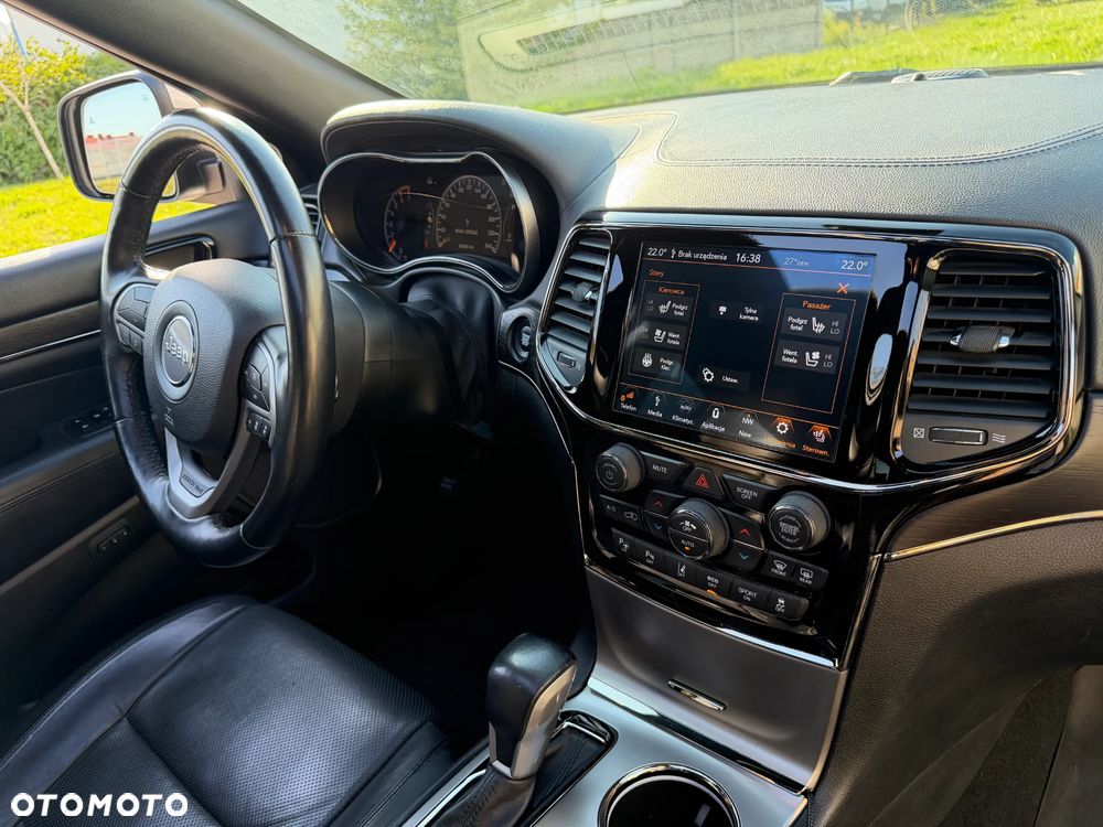 Jeep Grand Cherokee 5.7 V8 HEMI Overland Summit - 20