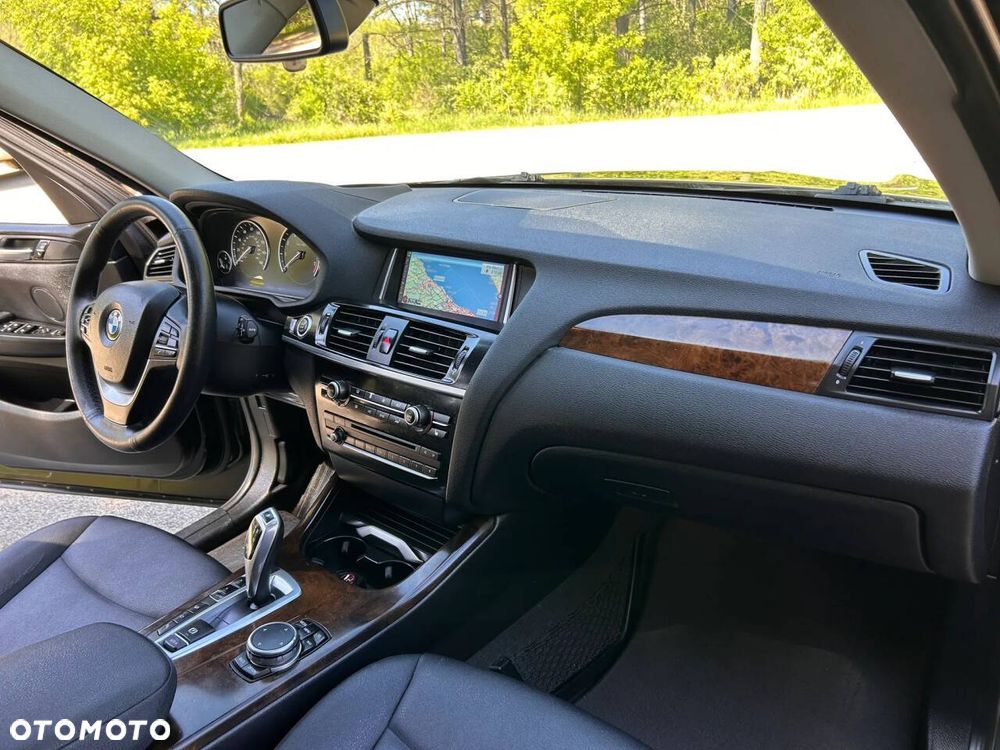 BMW X3 xDrive28i xLine - 24