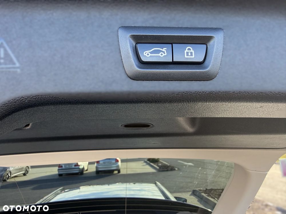 BMW Seria 5 520d Sport Line - 8