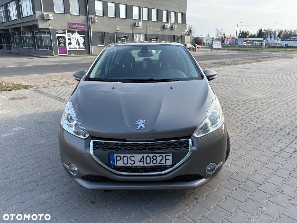 Peugeot 208 - 2