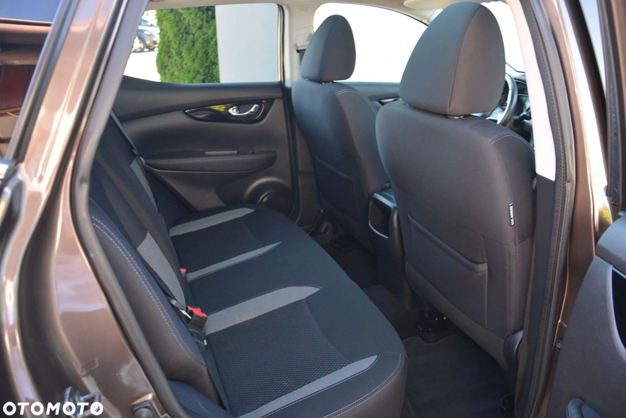 Nissan Qashqai 1.3 DIG-T N-CONNECTA - 20