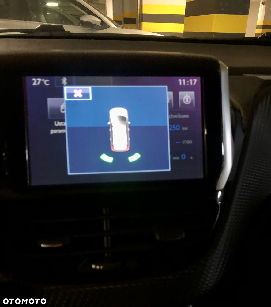 Peugeot 2008 1.2 Pure Tech Style S&S - 20