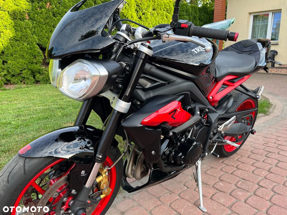 Triumph Street Triple - 35