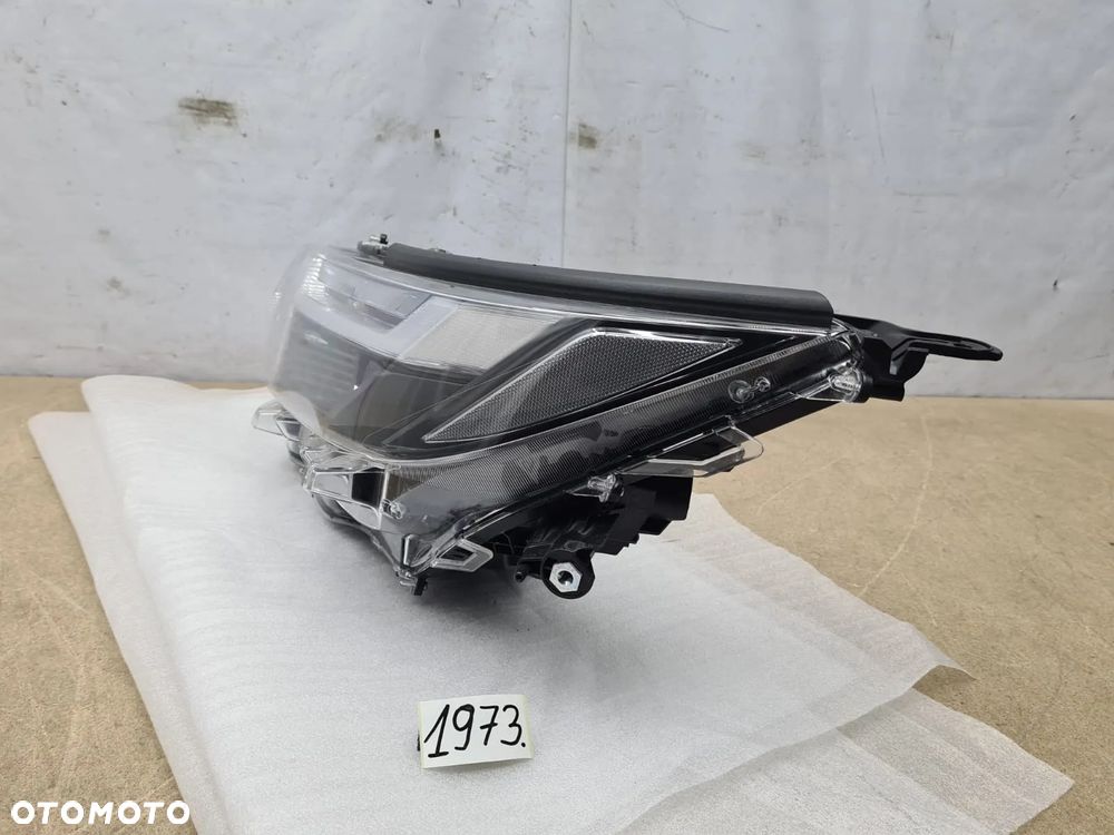 Toyota rav4 5 V lift lampa lewy przód full Led - 4