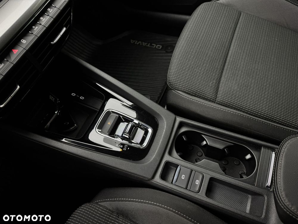 Skoda Octavia 2.0 TDI Ambition DSG - 27