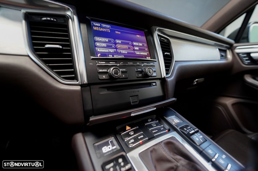 Porsche Macan S - 21