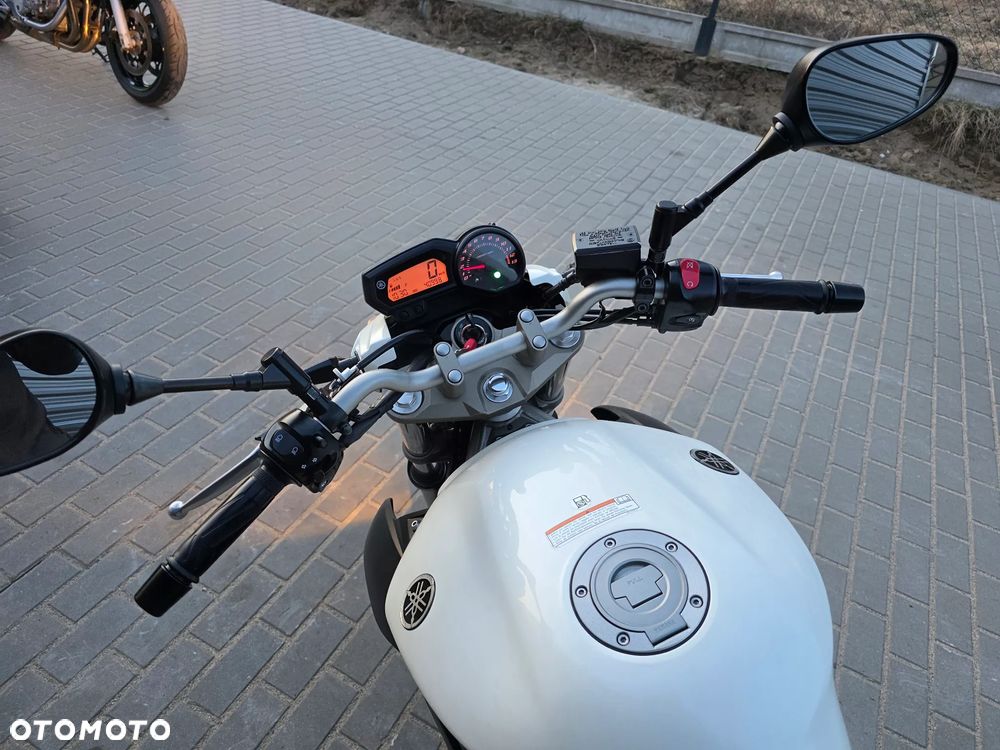 Yamaha XJ - 30