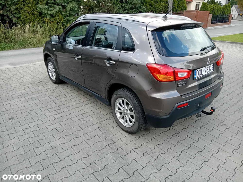Mitsubishi ASX - 4