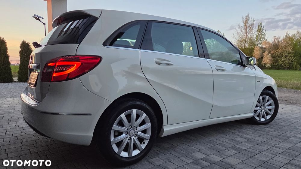 Mercedes-Benz Klasa B 180 (BlueEFFICIENCY) - 19