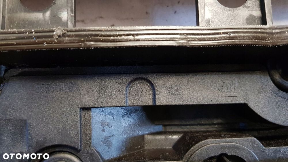 pokrywa zaworów Opel Adam Corsa 1.4 - 7