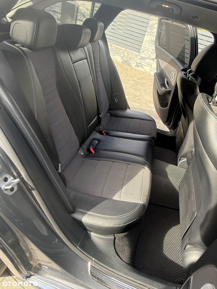 Mercedes-Benz Klasa E 220 d 4-Matic 9G-TRONIC - 18