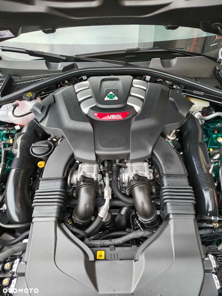 Alfa Romeo Giulia 2.9 V6 Bi-Turbo AT8 Quadrifoglio - 21