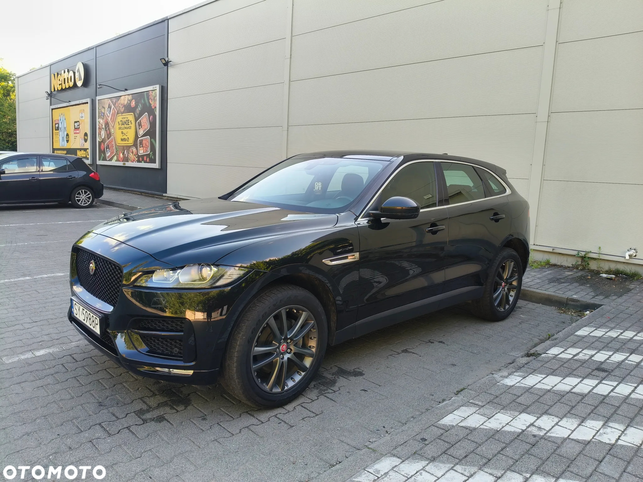 Jaguar F-Pace 2.0 i4D AWD Prestige - 29