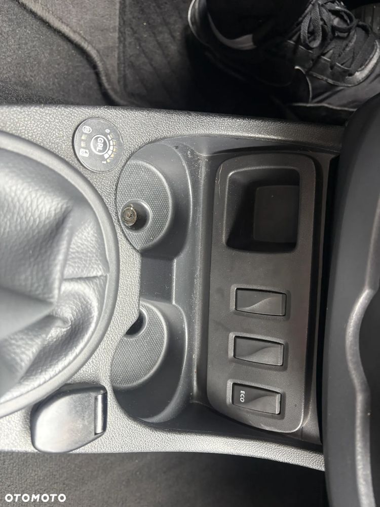 Dacia Duster 1.6 16V 4x2 Ambiance - 23