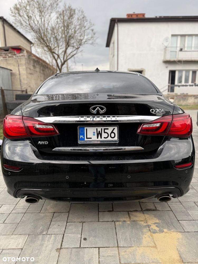 Infiniti Q70 - 5