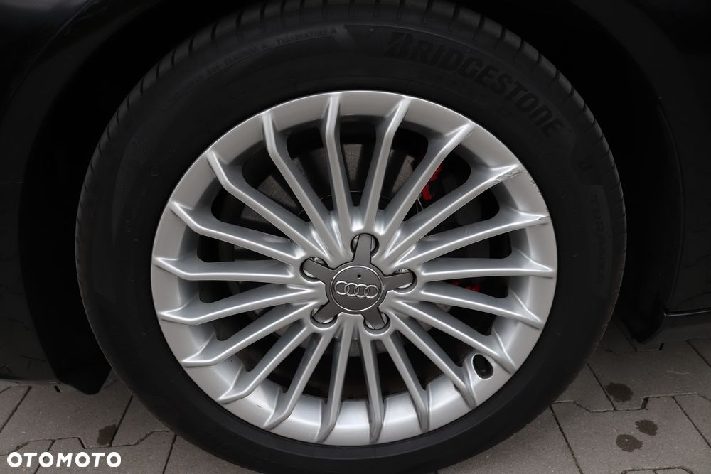Audi A4 Avant 2.0 TDI DPF multitronic Ambiente - 12
