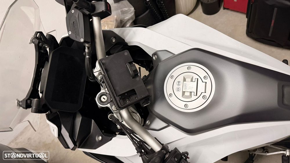 BMW F 900 XR - 10