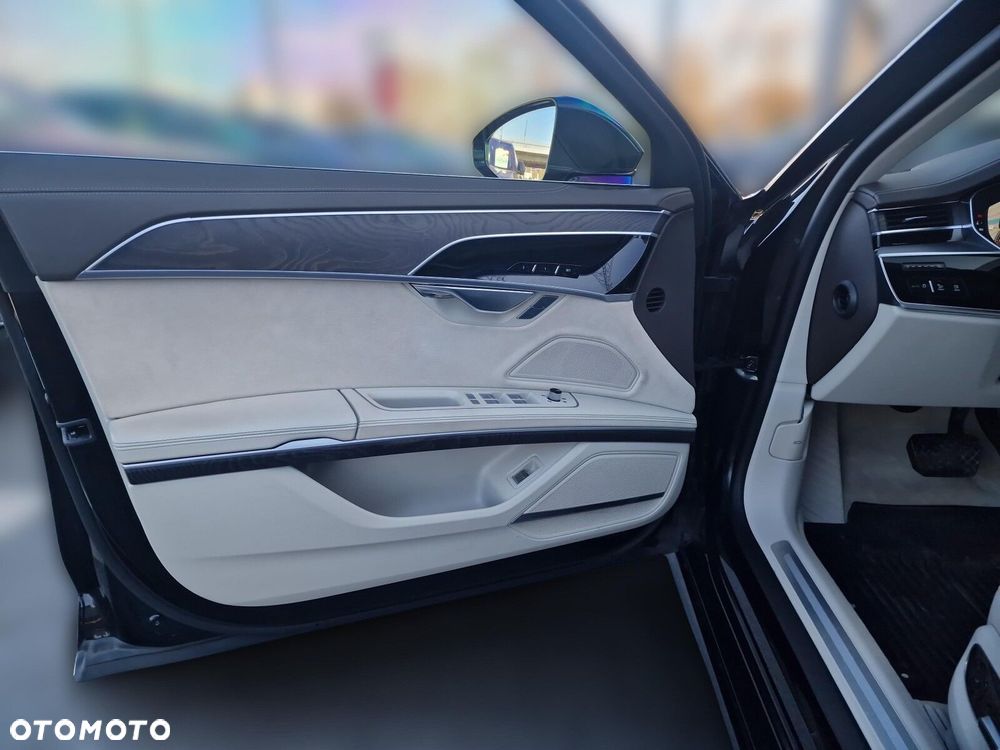 Audi A8 - 12