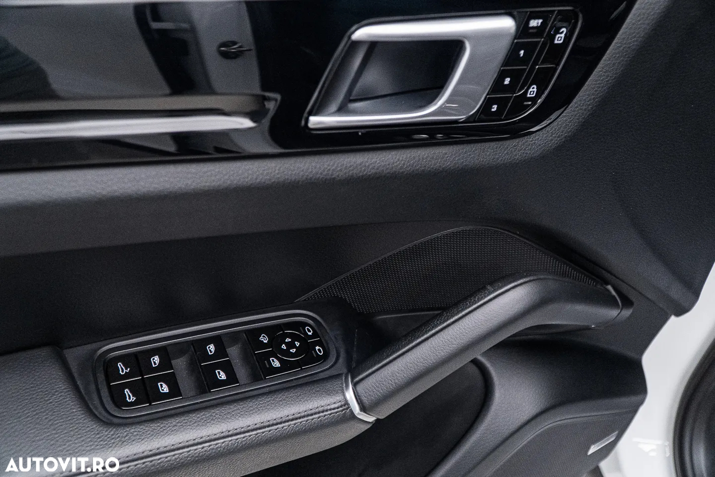 Porsche Cayenne Coupe Tiptronic S - 35