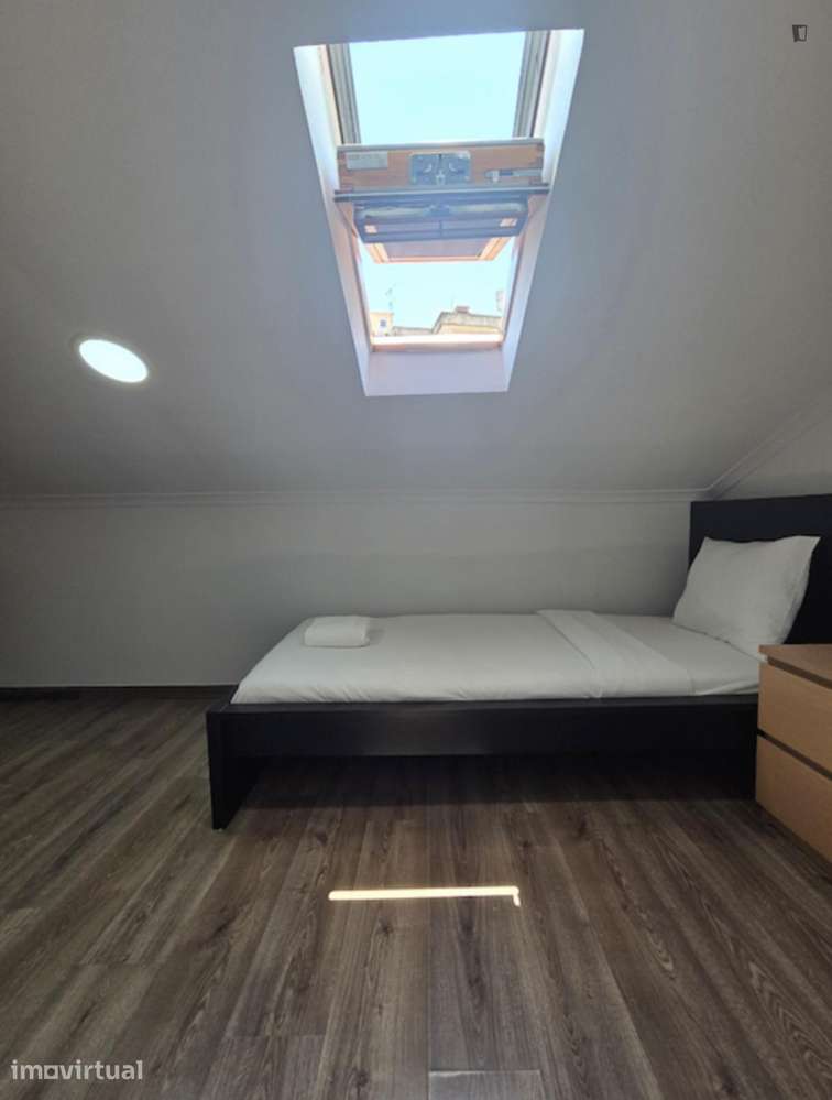 Quarto - localizado em Arroios Lisbon - Grande imagem: 4/21