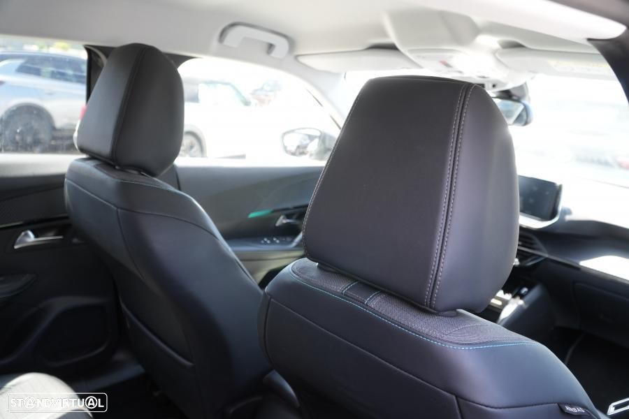 Peugeot 2008 PureTech 130 EAT8 Allure Pack - 13