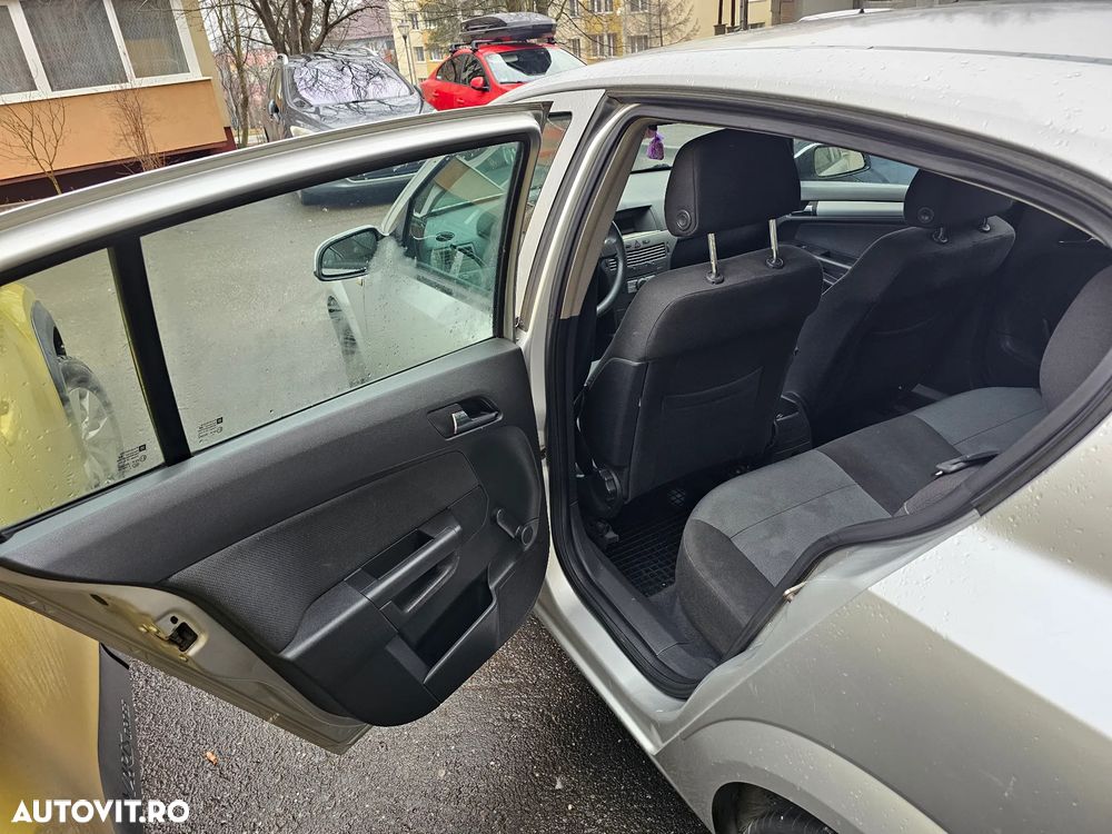 Opel Astra 1.7 CDTI Essentia - 14