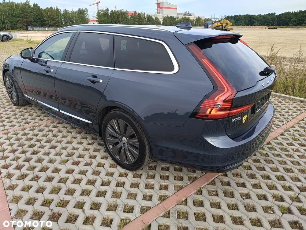 Volvo V90 T8 AWD Plug-In Hybrid Inscription - 2