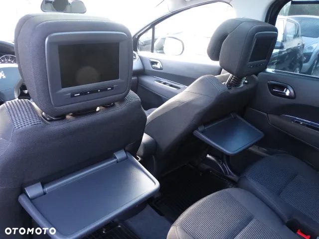 Peugeot 5008 HDI 150 Allure - 28