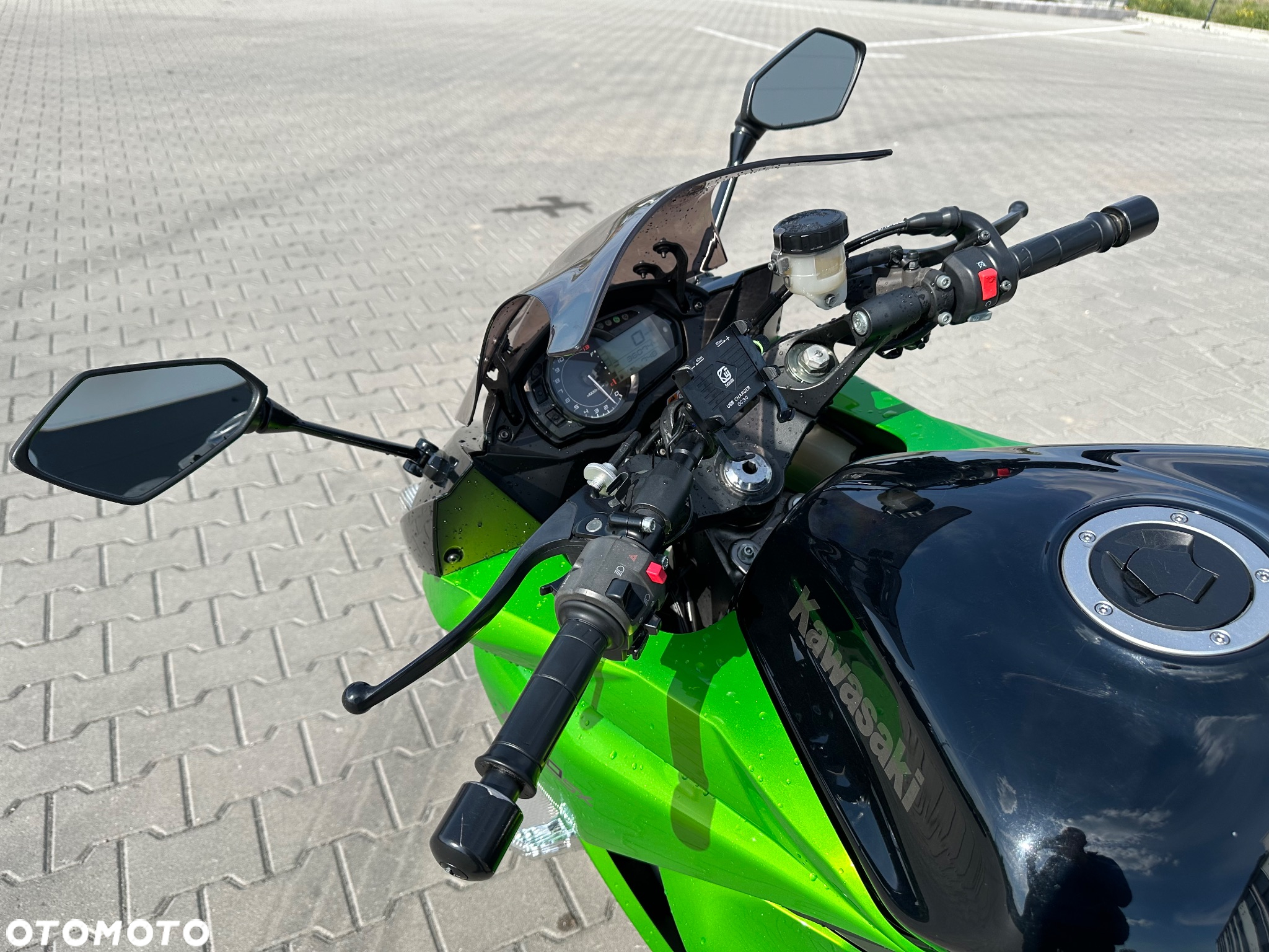 Kawasaki Ninja 1000 SX - 14