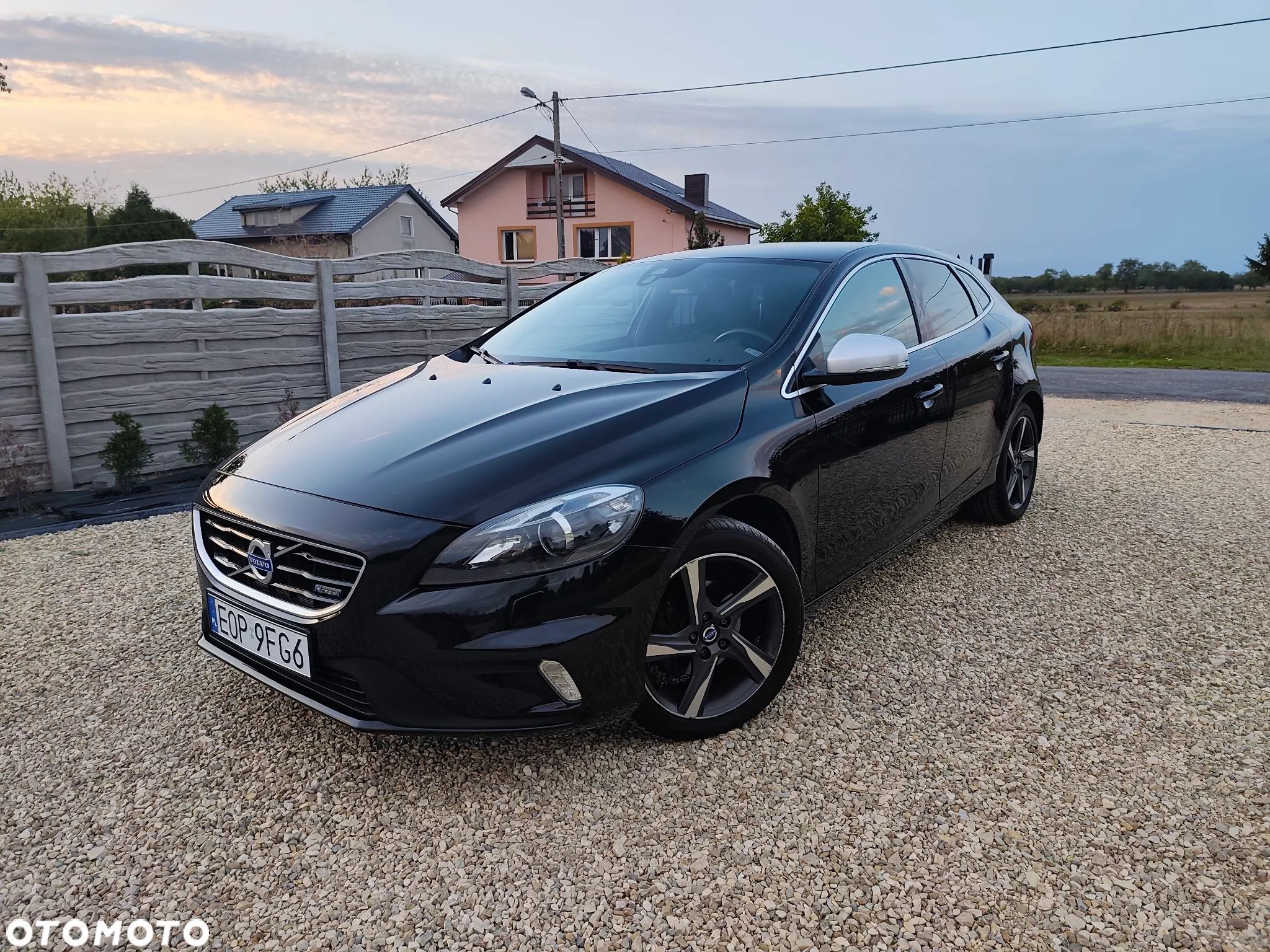 Volvo V40 D2 R-Design Summum - 1