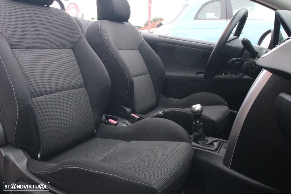 Peugeot 207 CC 1.6 HDi FAP - 18