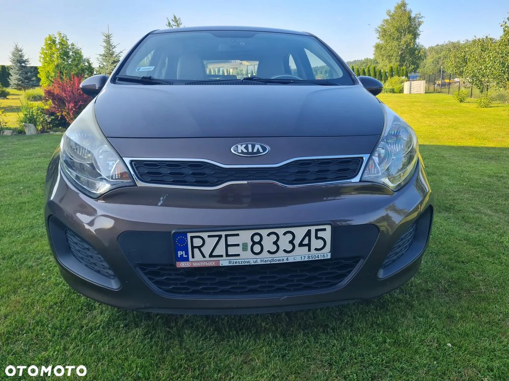 Kia Rio - 12