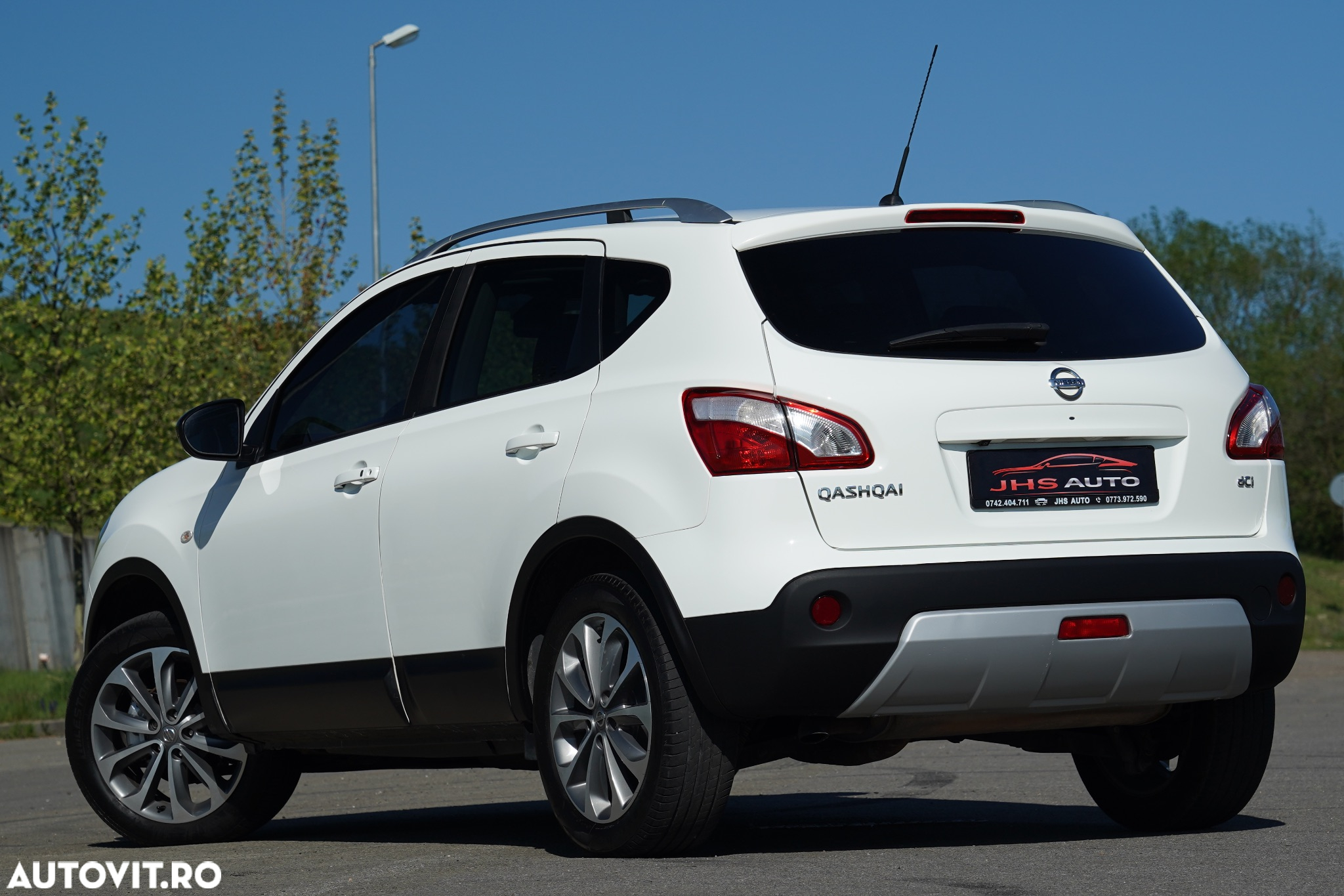 Nissan Qashqai 2.0 DCI 4 x 4 DPF tekna - 3