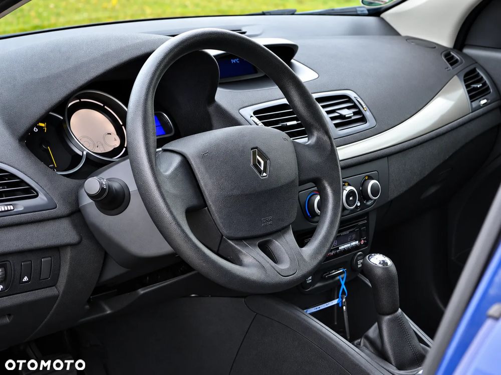 Renault Megane 1.6 16V Authentique Euro5 - 23