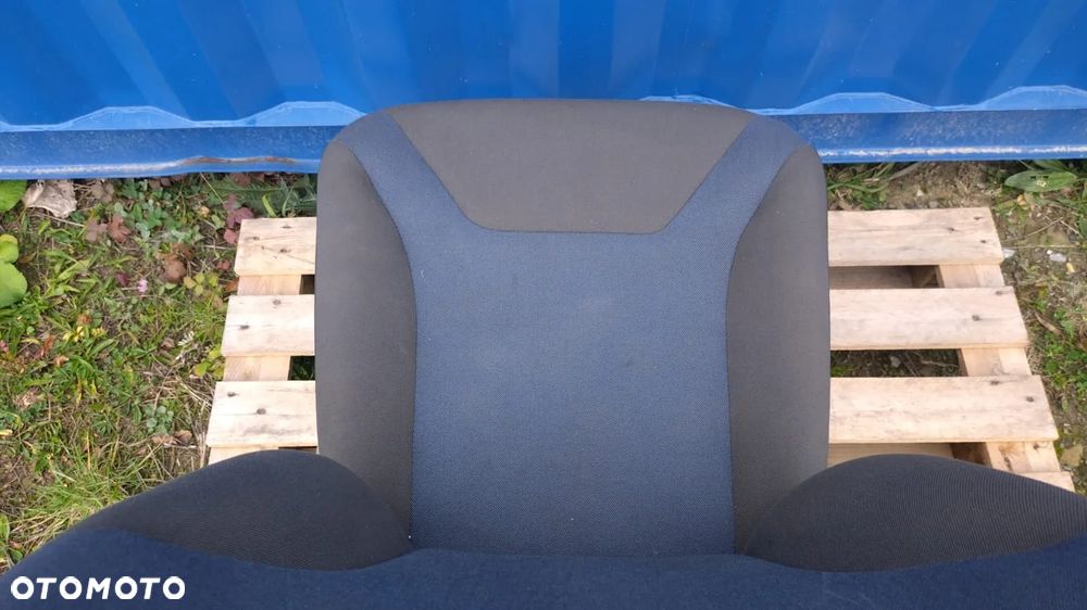 FOTEL PASAŻERA TRAFIC VIVARO PRIMASTAR 01- NO 925/151 - 4