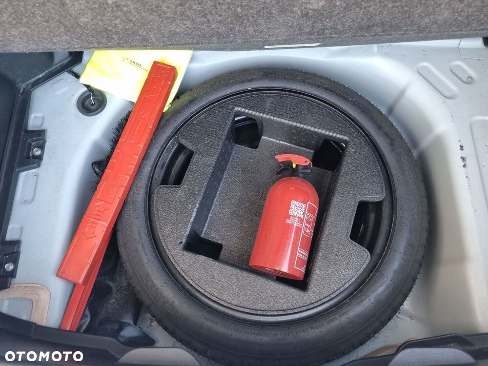 Toyota Yaris - 23